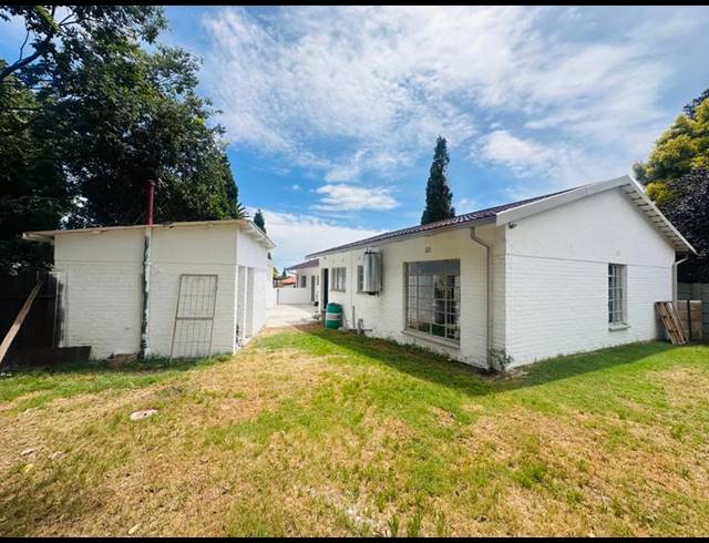 5 BEDROOM HOUSE FOR SALE IN WYCHWOOD